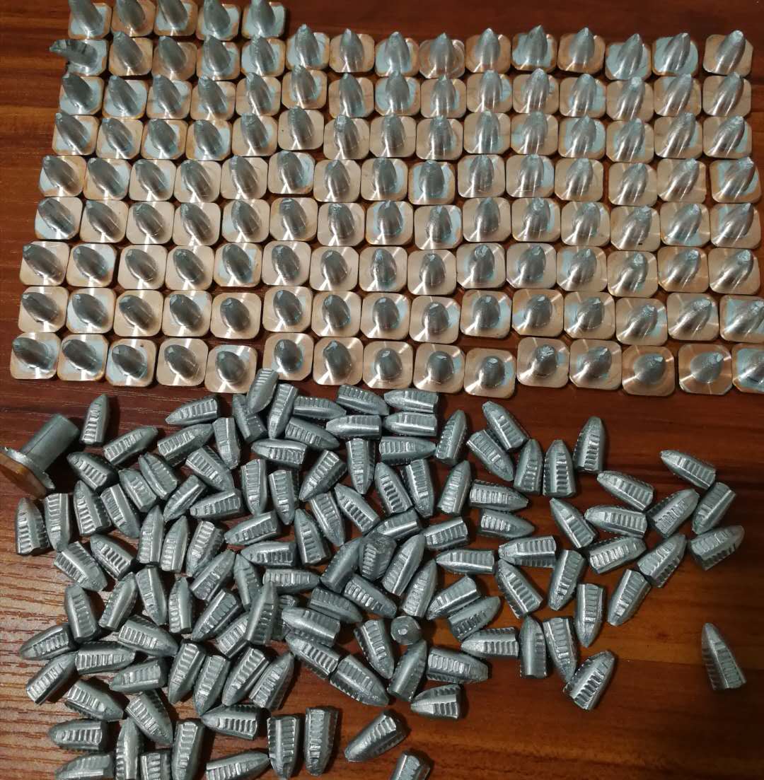 銅鋁復(fù)合極柱摩擦焊機加工 